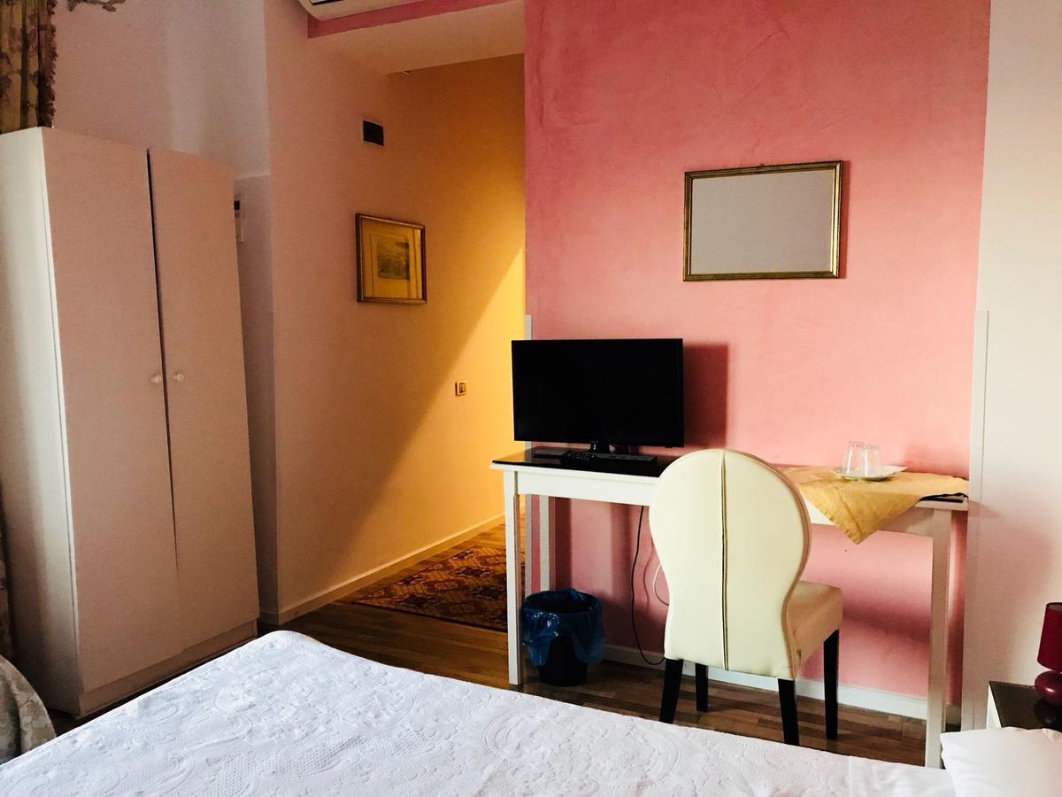 Vila Flavia B&B Констанца Екстер'єр фото
